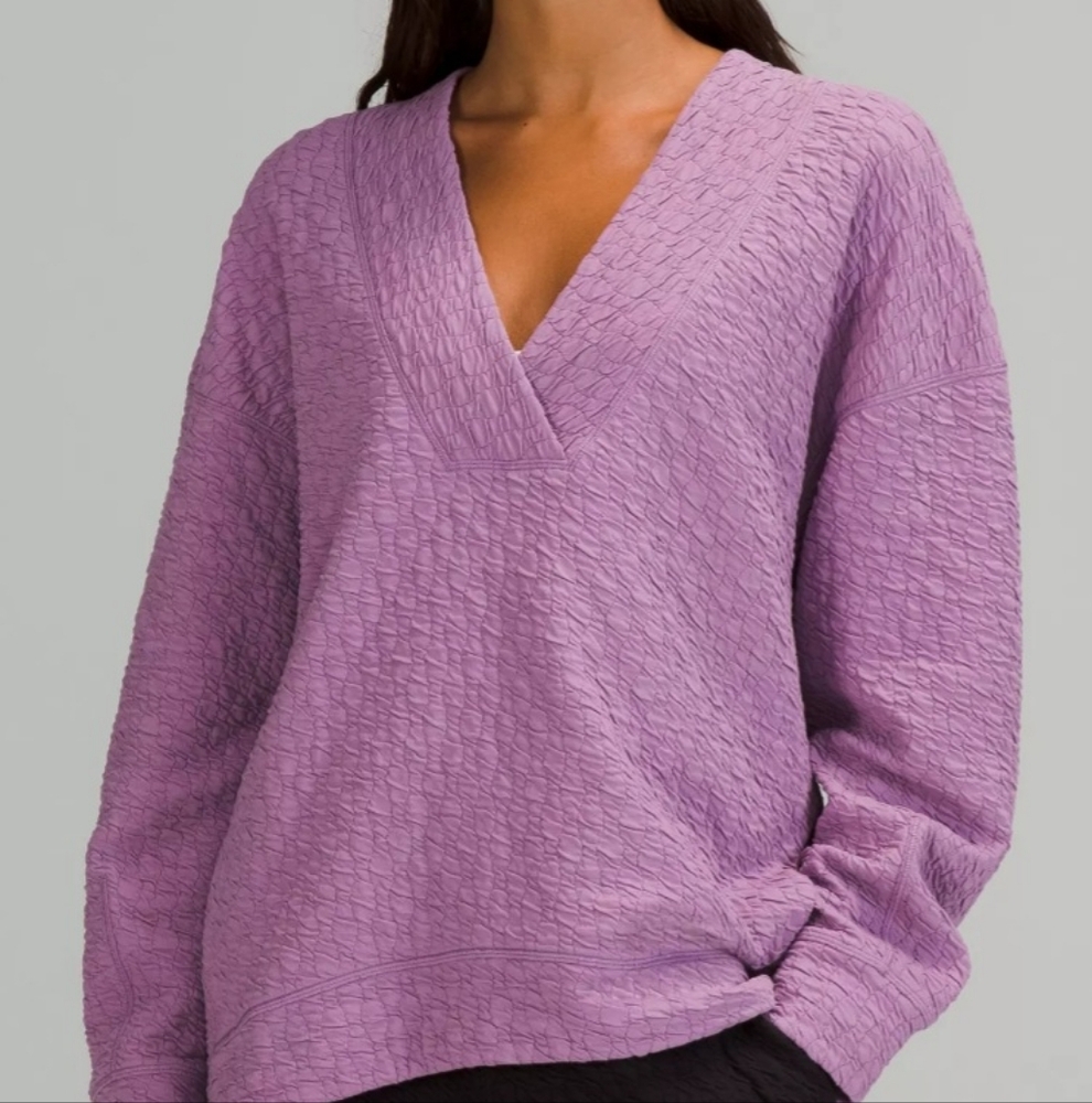 Lululemon Rippled Textured Women's Tunic Top. Wisteria. Size 10